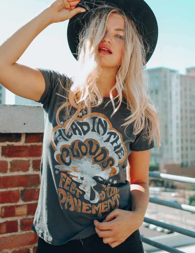 Dazey LA Head in the Clouds Tee - Medium